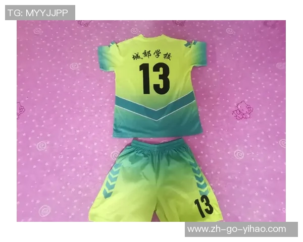 球星球衣与经典足球文化碰撞展现激情与荣耀时刻 球星球衣与经典足球文化碰撞展现激情与荣耀时刻